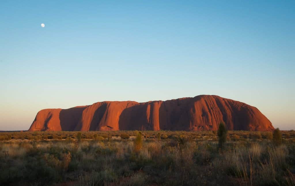 travel australia alone