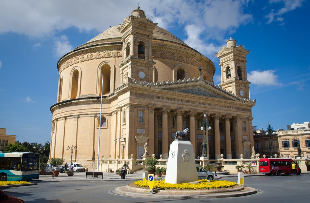 Street view of the Mosta Rotunda.