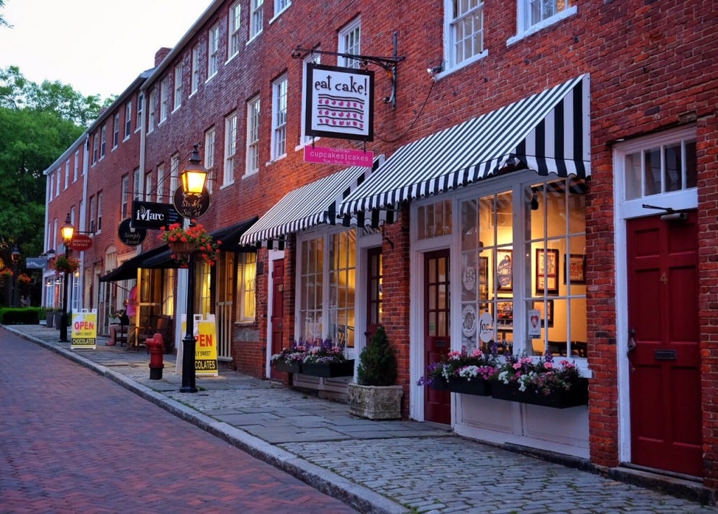 Empty streets and cute shops in Newburyport, Mass.