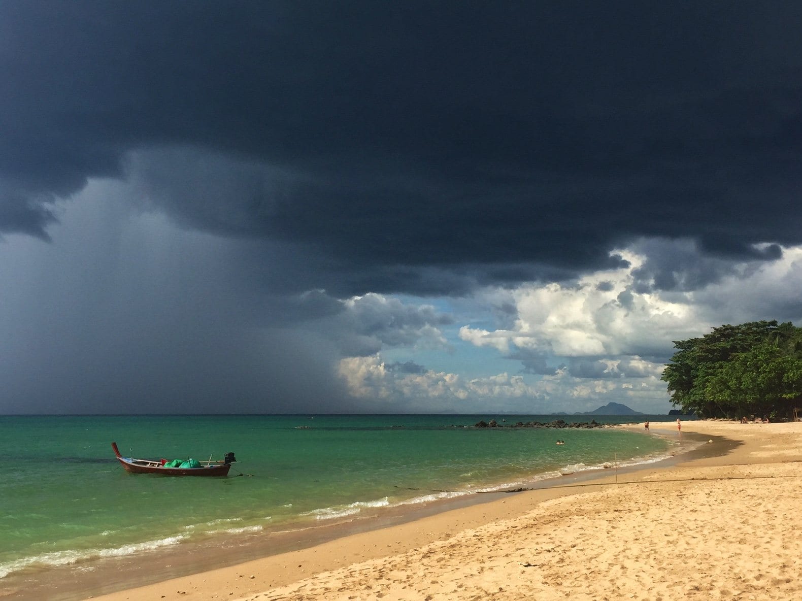 Koh Lanta Storm Arriving