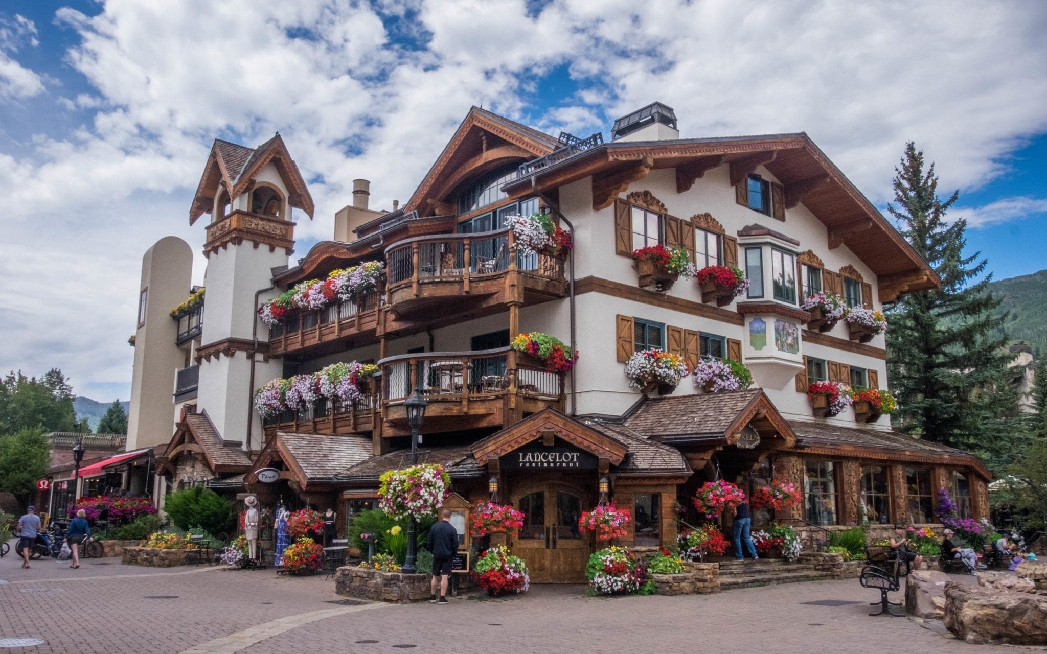 Vail, Colorado, Might Be Better in the Summer ... Vail, Colorado, Might Be Better in the Summer ... - 2500 x 1562 jpeg 812kB