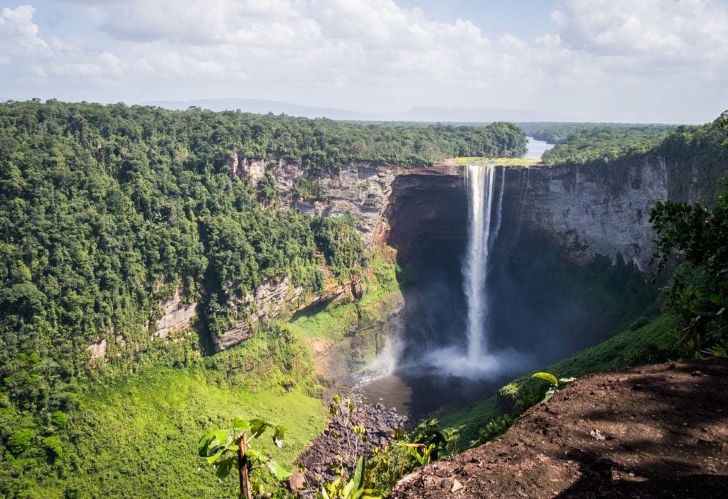 Kaietuer Falls