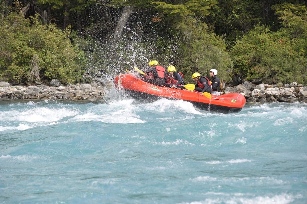People whitewaterrafting down a river in Chile.